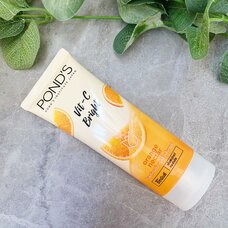 Тайское желе для умывания с апельсином POND'S Vit-C Bright Orange Nectar Jelly Cleanser, 100 грамм
