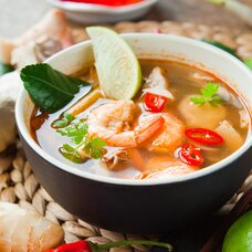 Тайский суп Том Ям: Взрыв вкусов и ароматов